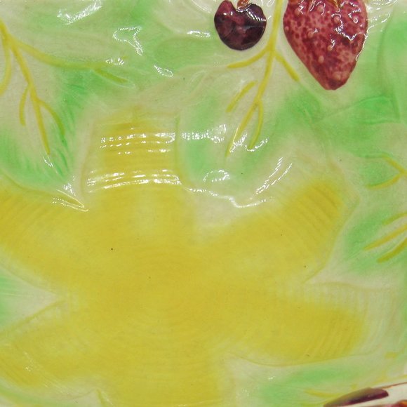 VINTAGE CARLTON WARE THREE PIECE SALAD SERVER. 9 1/2 INCHES IN DIAMETER. - Picture 8 of 9